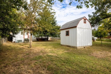 Welcome to this charming 1959 cottage-style home, nestled in one on Scott Schriener Municipal Golf Course in Texas - for sale on GolfHomes.com, golf home, golf lot