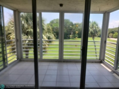 Priced to sell!  This two bedroom, two bath condo in a pet on Oaks Country Club in Florida - for sale on GolfHomes.com, golf home, golf lot