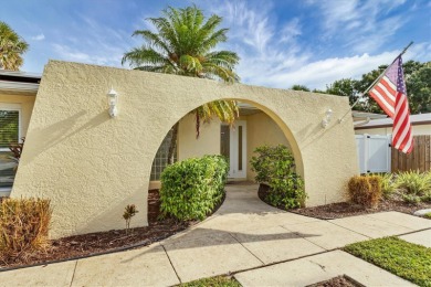 This house was fully updated just a few years ago. This 3 bed 3 on Bobby Jones Golf Club in Florida - for sale on GolfHomes.com, golf home, golf lot