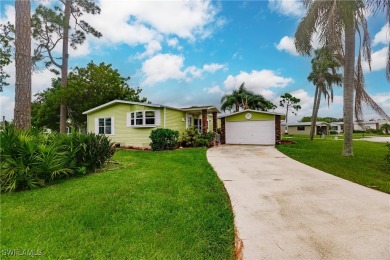 2 BR, 2 Bath Home in Pine Lakes CC, roof 2 yrs, A/C 8 yrs on Pine Lakes Country Club in Florida - for sale on GolfHomes.com, golf home, golf lot