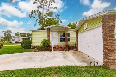 2 BR, 2 Bath Home in Pine Lakes CC, roof 2 yrs, A/C 8 yrs on Pine Lakes Country Club in Florida - for sale on GolfHomes.com, golf home, golf lot