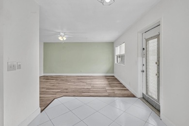 Light and bright 2/2 condo in Kings Point Golf & Country Club w/ on Kings Point Golf -Flanders Way in Florida - for sale on GolfHomes.com, golf home, golf lot