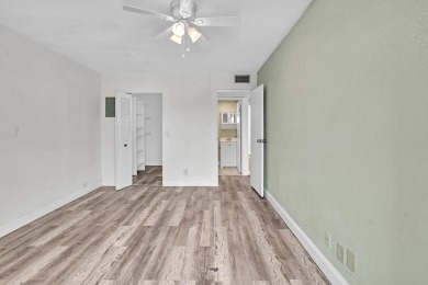 Light and bright 2/2 condo in Kings Point Golf & Country Club w/ on Kings Point Golf -Flanders Way in Florida - for sale on GolfHomes.com, golf home, golf lot