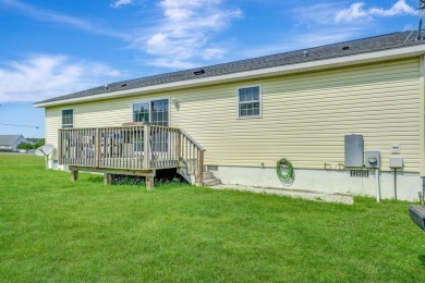 Adorable Home in Captain's Cove Golf & Yacht Club! With a great on Captains Cove Golf and Yacht Club in Virginia - for sale on GolfHomes.com, golf home, golf lot
