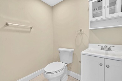 Light and bright 2/2 condo in Kings Point Golf & Country Club w/ on Kings Point Golf -Flanders Way in Florida - for sale on GolfHomes.com, golf home, golf lot