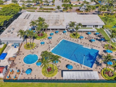 Light and bright 2/2 condo in Kings Point Golf & Country Club w/ on Kings Point Golf -Flanders Way in Florida - for sale on GolfHomes.com, golf home, golf lot