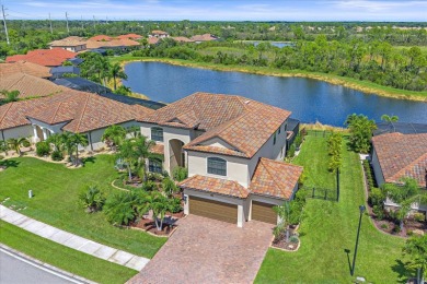 Impressive 6-bedroom, 3-bath, 3-car garage home located in the on Plantation Golf and Country Club in Florida - for sale on GolfHomes.com, golf home, golf lot