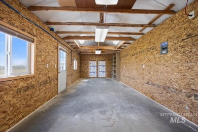 Beautiful 6-bed, 3.5-bath, 3,800 sq ft horse property on 2.2 on Scotch Pines Golf Course in Idaho - for sale on GolfHomes.com, golf home, golf lot