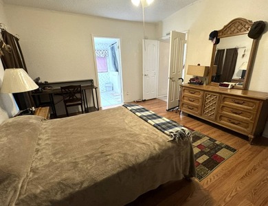 Motivated seller!! Spacious home located in Water Oak Country on Water Oak Country Club Estates in Florida - for sale on GolfHomes.com, golf home, golf lot