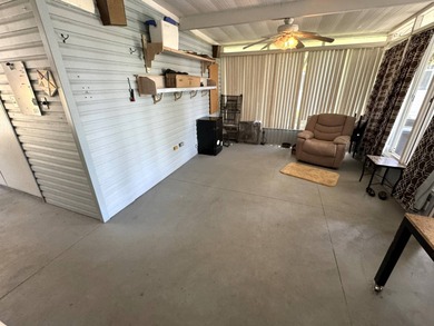 Motivated seller!! Spacious home located in Water Oak Country on Water Oak Country Club Estates in Florida - for sale on GolfHomes.com, golf home, golf lot