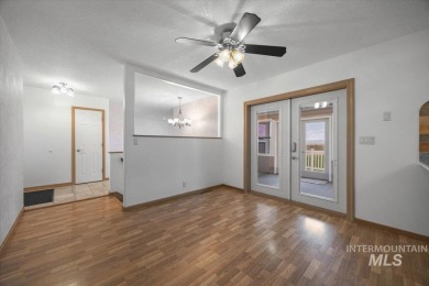 Beautiful 6-bed, 3.5-bath, 3,800 sq ft horse property on 2.2 on Scotch Pines Golf Course in Idaho - for sale on GolfHomes.com, golf home, golf lot