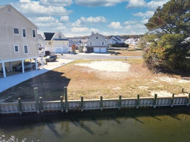 3/1436 Imagine sitting on your back deck looking out over a on Captains Cove Golf and Yacht Club in Virginia - for sale on GolfHomes.com, golf home, golf lot