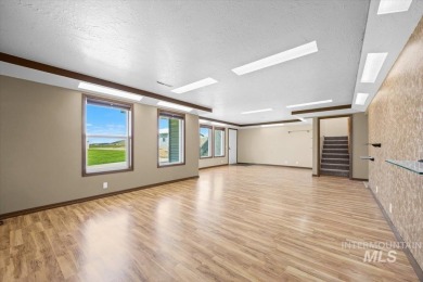 Beautiful 6-bed, 3.5-bath, 3,800 sq ft horse property on 2.2 on Scotch Pines Golf Course in Idaho - for sale on GolfHomes.com, golf home, golf lot