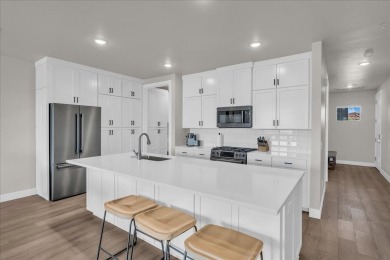 Immaculate 3 bed, 2 bath fully furnished condo with private on Sunbrook Golf Course in Utah - for sale on GolfHomes.com, golf home, golf lot
