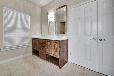 GOLF COURSE LIVING IN GREEN TREE NORTH! THIS 4 BED, 2.5 BATH GEM on Green Tree Country Club in Texas - for sale on GolfHomes.com, golf home, golf lot