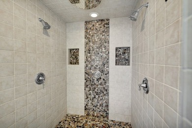 GOLF COURSE LIVING IN GREEN TREE NORTH! THIS 4 BED, 2.5 BATH GEM on Green Tree Country Club in Texas - for sale on GolfHomes.com, golf home, golf lot