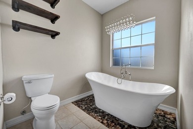 GOLF COURSE LIVING IN GREEN TREE NORTH! THIS 4 BED, 2.5 BATH GEM on Green Tree Country Club in Texas - for sale on GolfHomes.com, golf home, golf lot