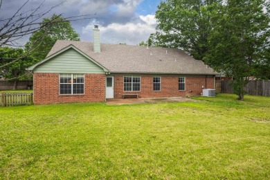 Very low taxes, and seller is offering $5,000 toward closing on Stonebridge Golf Club in Tennessee - for sale on GolfHomes.com, golf home, golf lot