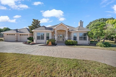 GOLF COURSE LIVING IN GREEN TREE NORTH! THIS 4 BED, 2.5 BATH GEM on Green Tree Country Club in Texas - for sale on GolfHomes.com, golf home, golf lot