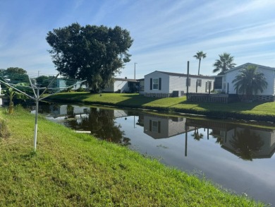 Nicely updated home with newer kitchen appliances, washer/dryer on Golden Lakes Golf Course in Florida - for sale on GolfHomes.com, golf home, golf lot