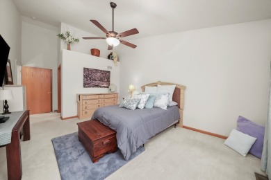 AWESOME GOLF COURSE COMMUNITY RANCH TOWNHOUSE - 2 Bedrooms & 2 on Midlane Championship Golf Resort in Illinois - for sale on GolfHomes.com, golf home, golf lot