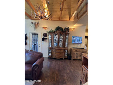 Welcome to the dream home you have been waiting for in the on Pinetop Lakes Golf and Country Club in Arizona - for sale on GolfHomes.com, golf home, golf lot