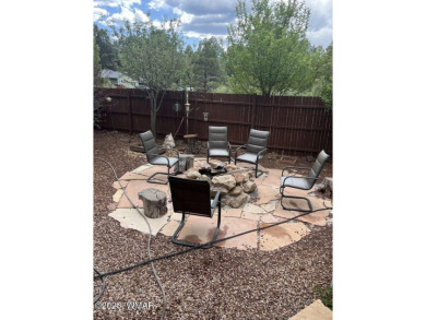 Welcome to the dream home you have been waiting for in the on Pinetop Lakes Golf and Country Club in Arizona - for sale on GolfHomes.com, golf home, golf lot