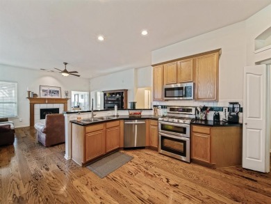 GORGEOUS GOLF COURSE PROPERTY! Rare opportunity to own a on Oakmont Country Club in Texas - for sale on GolfHomes.com, golf home, golf lot