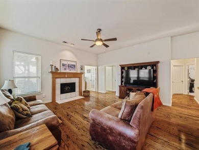 GORGEOUS GOLF COURSE PROPERTY! Rare opportunity to own a on Oakmont Country Club in Texas - for sale on GolfHomes.com, golf home, golf lot