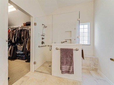 GORGEOUS GOLF COURSE PROPERTY! Rare opportunity to own a on Oakmont Country Club in Texas - for sale on GolfHomes.com, golf home, golf lot