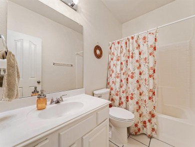 GORGEOUS GOLF COURSE PROPERTY! Rare opportunity to own a on Oakmont Country Club in Texas - for sale on GolfHomes.com, golf home, golf lot