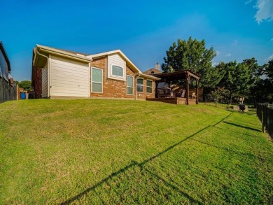 GORGEOUS GOLF COURSE PROPERTY! Rare opportunity to own a on Oakmont Country Club in Texas - for sale on GolfHomes.com, golf home, golf lot