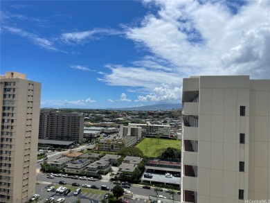 FRESH PAINT! NEW CARPET!!!

Amazing views! Welcome to your on Honolulu Country Club in Hawaii - for sale on GolfHomes.com, golf home, golf lot