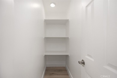 A well-priced condo unit located in the South Orange County on Leisure Village Par 3 Golf Course in California - for sale on GolfHomes.com, golf home, golf lot