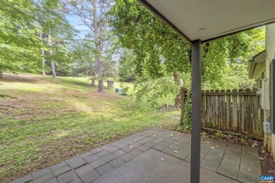 Light filled 2 bedroom 2 story townhome.  2 Bedrooms  1.5 baths on Meadowcreek Golf Course in Virginia - for sale on GolfHomes.com, golf home, golf lot