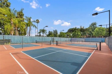 A well-priced condo unit located in the South Orange County on Leisure Village Par 3 Golf Course in California - for sale on GolfHomes.com, golf home, golf lot