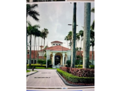 EXPERIENCE THE LUXURY LIVING IN THIS LARGE AND CAPTIVATING 2 BED on Jim McLean Signature Course in Florida - for sale on GolfHomes.com, golf home, golf lot