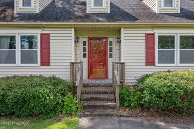 Welcome to this spacious 4-bedroom, 2-bath home in the on Harbour Point Golf Club in North Carolina - for sale on GolfHomes.com, golf home, golf lot