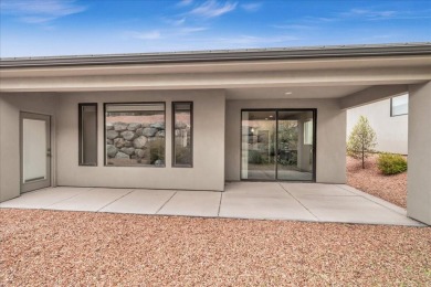 Welcome home! This lovely like new patio home delivers big on on Green Spring Country Club in Utah - for sale on GolfHomes.com, golf home, golf lot