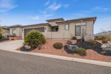 Welcome home! This lovely like new patio home delivers big on on Green Spring Country Club in Utah - for sale on GolfHomes.com, golf home, golf lot