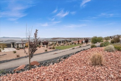 Welcome home! This lovely like new patio home delivers big on on Green Spring Country Club in Utah - for sale on GolfHomes.com, golf home, golf lot