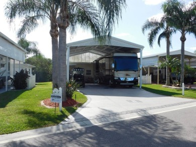 Wonderful Executive Suite with kitchen and bathroom. Washer on The Great Outdoors Golf and Country Club in Florida - for sale on GolfHomes.com, golf home, golf lot