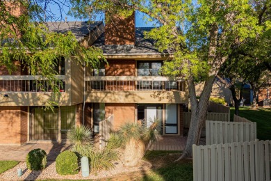 Charming townhouse on the 1st Fairway of Bloomington Country on Bloomington Country Club in Utah - for sale on GolfHomes.com, golf home, golf lot