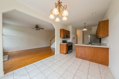 THIS 3 BEDROOM 2.5 BATHROOM TOWNHOME  FEATURES A WELL -THOUGHT on Boughton Ridge Golf Course in Illinois - for sale on GolfHomes.com, golf home, golf lot