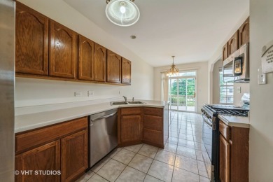 THIS 3 BEDROOM 2.5 BATHROOM TOWNHOME  FEATURES A WELL -THOUGHT on Boughton Ridge Golf Course in Illinois - for sale on GolfHomes.com, golf home, golf lot