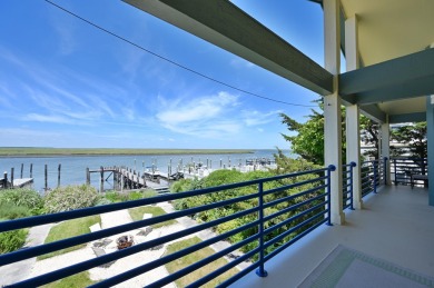 Very Charming Direct Bayfront Beauty! 5 BR, 3 Full BA beautiful on The Links At Brigantine Beach in New Jersey - for sale on GolfHomes.com, golf home, golf lot