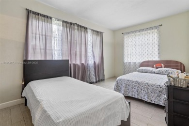 Charming 3 bedrooms /2 bathrooms Home in Sunrise Golf Village on Sunrise Country Club in Florida - for sale on GolfHomes.com, golf home, golf lot