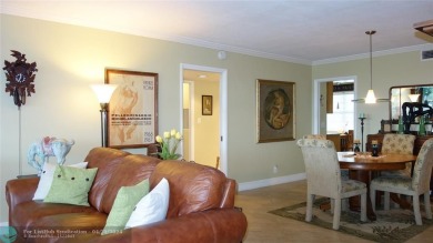 TOP FLOOR CONDO IN A PET FRIENDLY COMMUNITY. This wonderful on Oaks Country Club in Florida - for sale on GolfHomes.com, golf home, golf lot