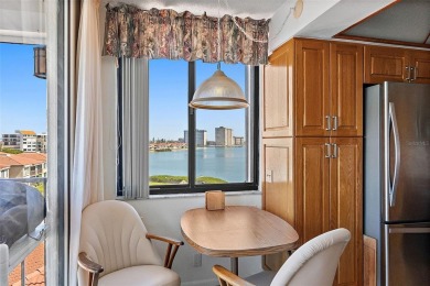 BEST PRICE IN ISLA DEL SOL! This spacious 2BR condo has on Isla Del Sol Yacht and Country Club in Florida - for sale on GolfHomes.com, golf home, golf lot