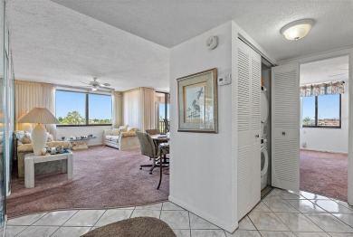 BEST PRICE IN ISLA DEL SOL! This spacious 2BR condo has on Isla Del Sol Yacht and Country Club in Florida - for sale on GolfHomes.com, golf home, golf lot